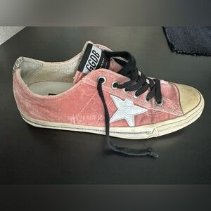 Amazing pink suede, new golden goose sneakers with silver on the back - Rare!!!